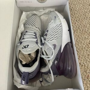 Airmax270 Women Size 6 - White Violet